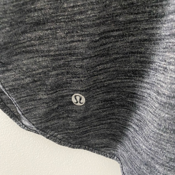 Lululemon Razorback Tank - Picture 3 of 3